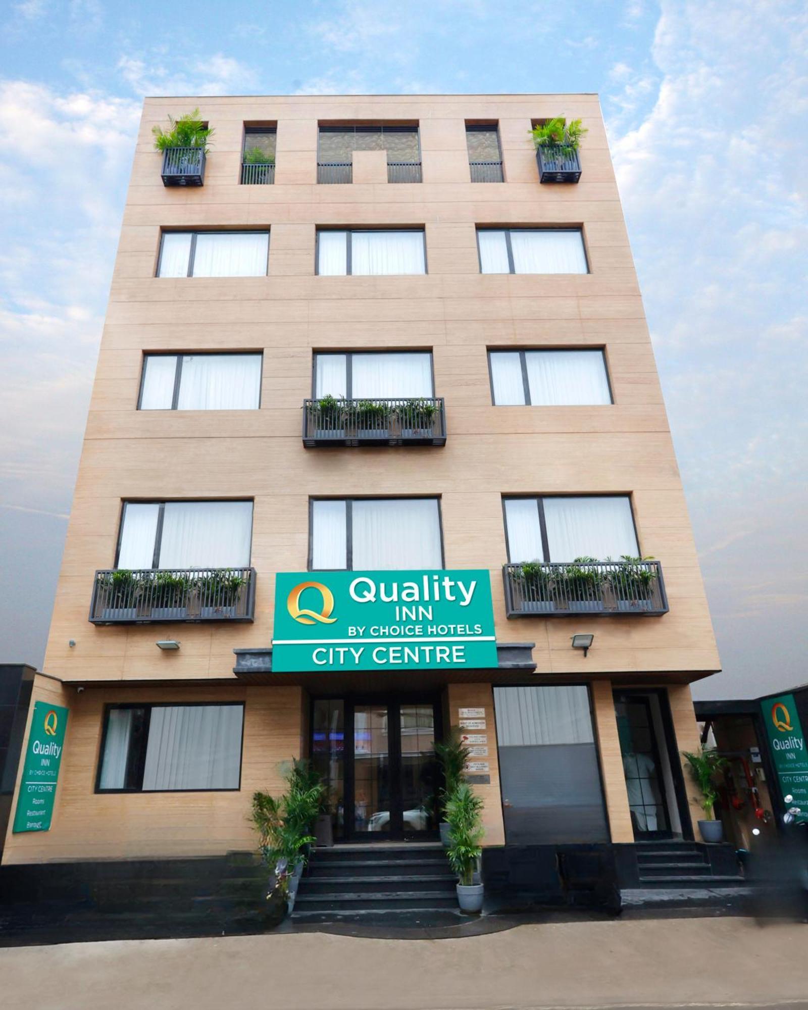Quality Inn City Centre Benares Buitenkant foto