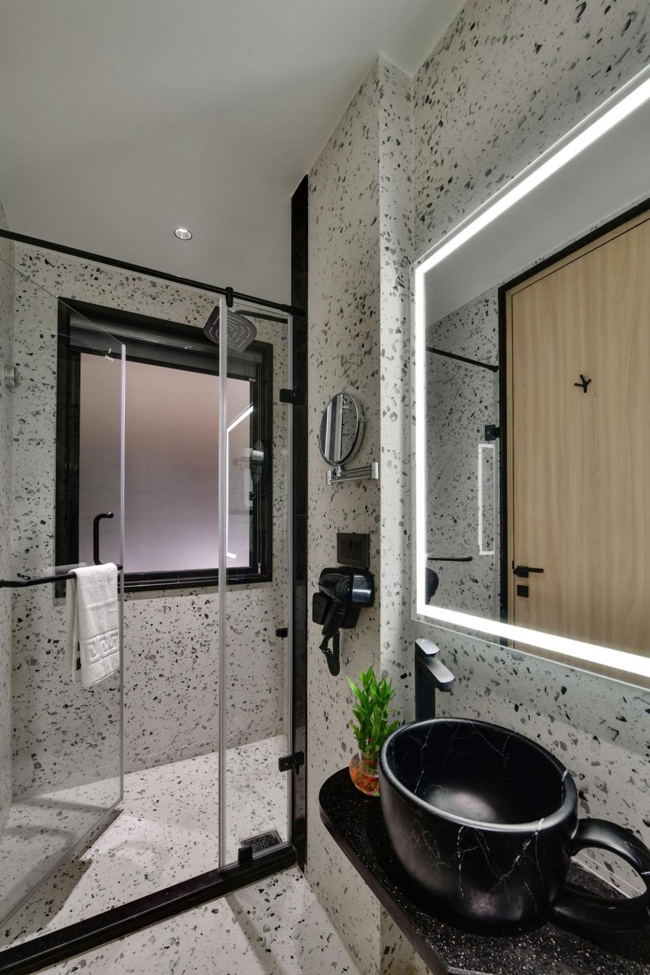 Quality Inn City Centre Benares Buitenkant foto