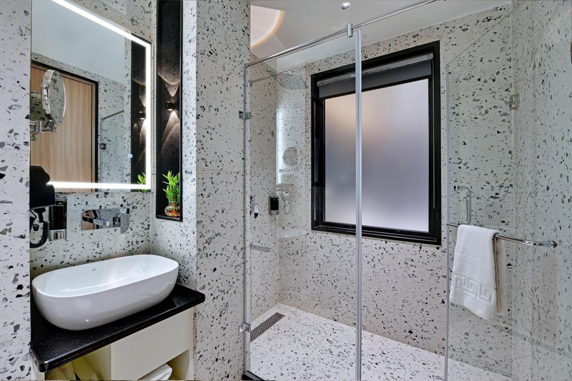 Quality Inn City Centre Benares Buitenkant foto