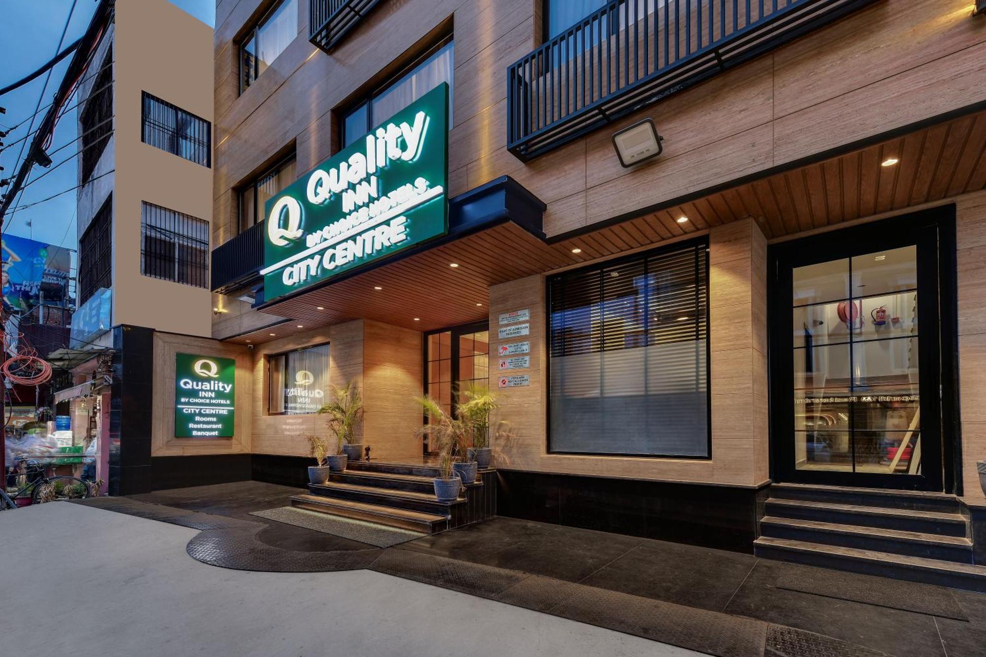 Quality Inn City Centre Benares Buitenkant foto