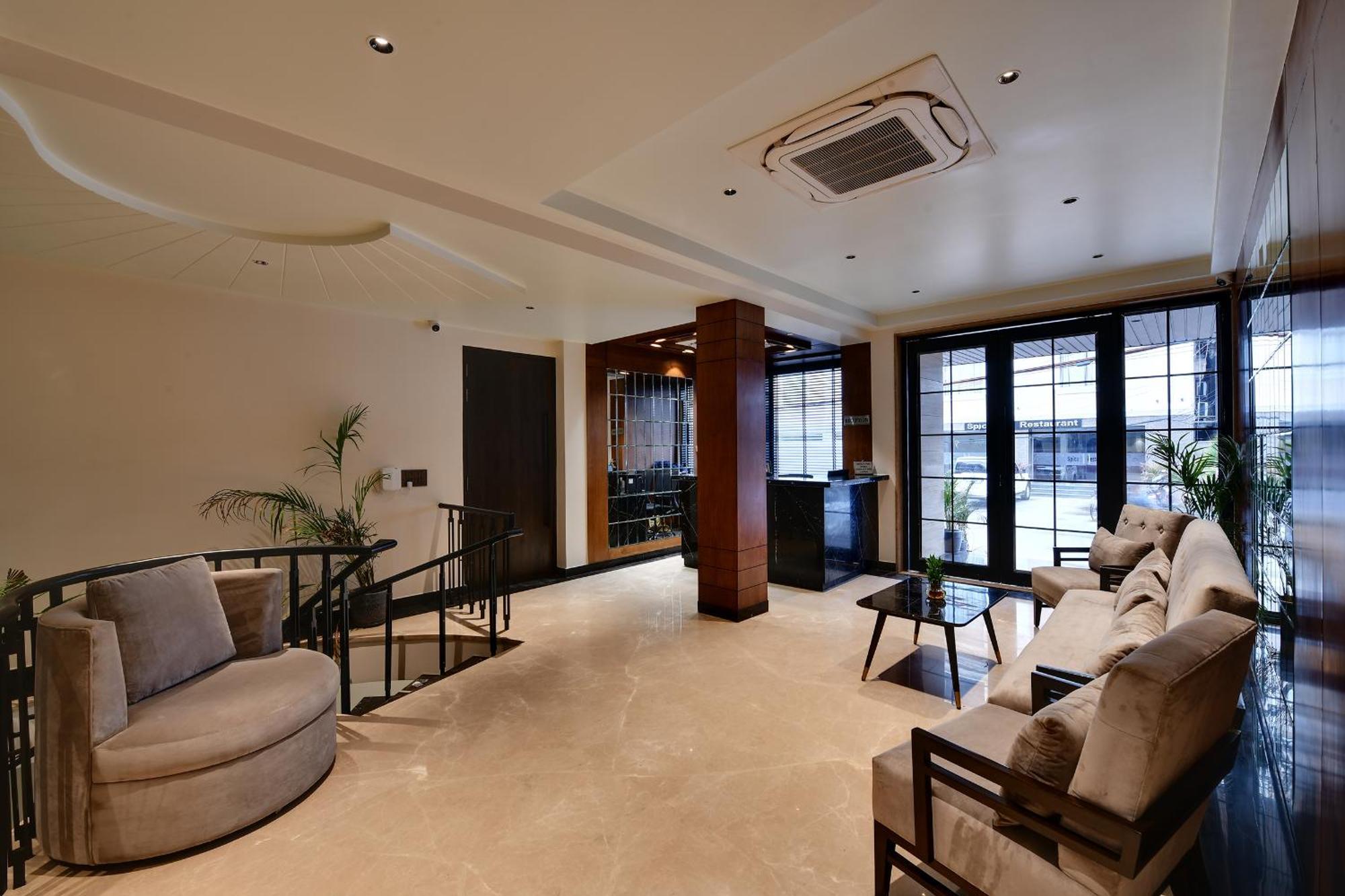 Quality Inn City Centre Benares Buitenkant foto